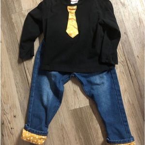 Boys 2pc Outfit size 2t (fits like 3t)